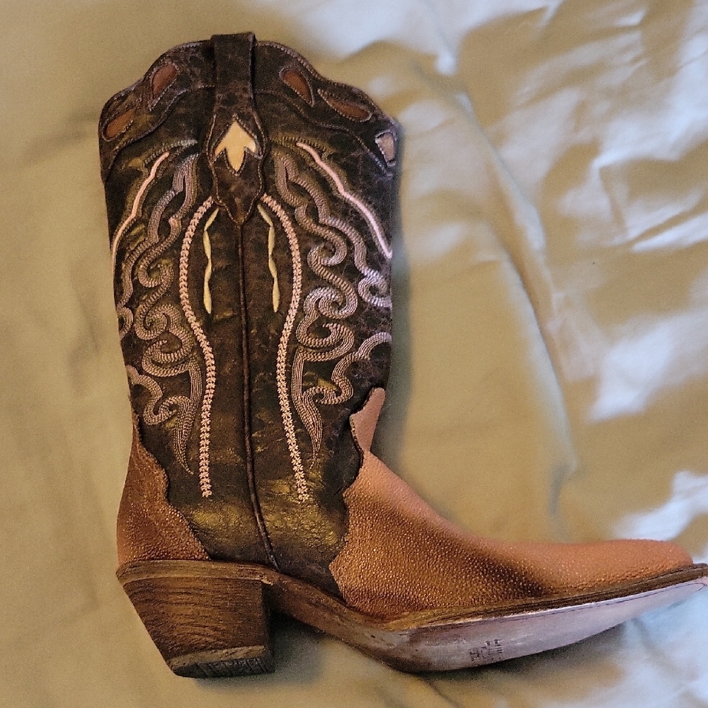 Women's Western Heeled Boots - Brown Two-Tone Embroidered Shaft